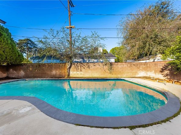 7001 Lasaine Avenue, Van Nuys CA 91406