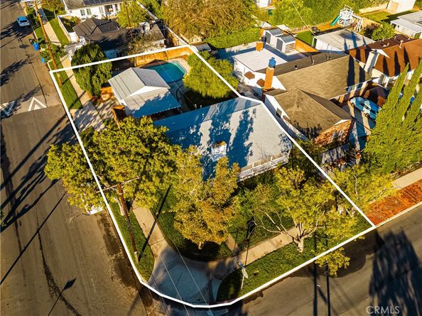 7001 Lasaine Avenue, Van Nuys CA 91406