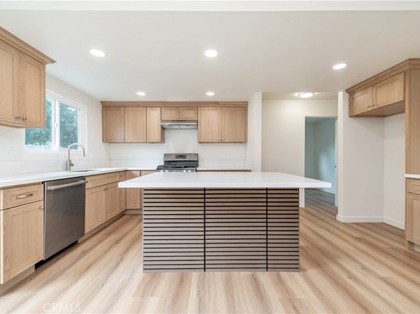 636 Highland Court, Upland CA 91786