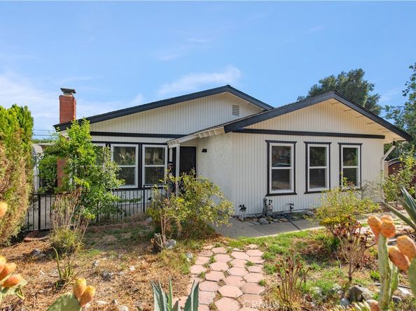 636 Highland Court, Upland CA 91786