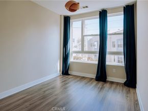 2753 Waverly Drive 1103, Los Angeles CA 90039