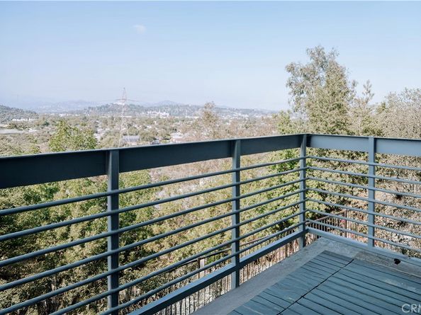 2753 Waverly Drive 1103, Los Angeles CA 90039