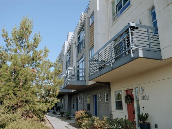 2753 Waverly Drive 1103, Los Angeles CA 90039