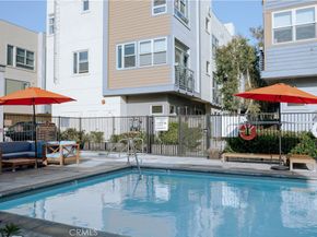 2753 Waverly Drive 1103, Los Angeles CA 90039