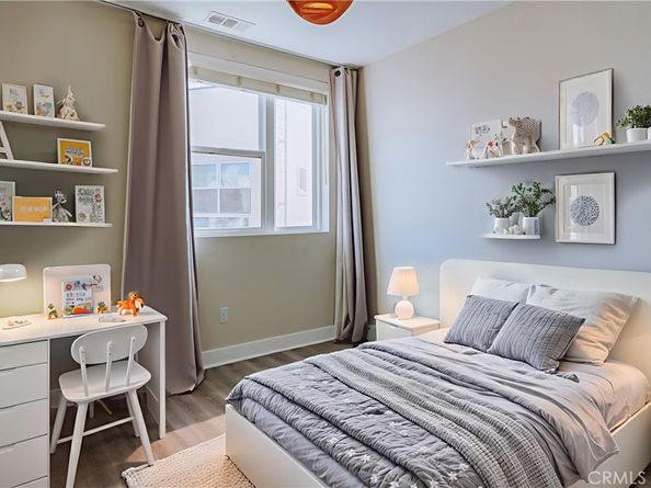 2753 Waverly Drive 1103, Los Angeles CA 90039