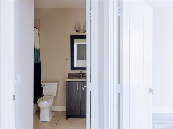 2753 Waverly Drive 1103, Los Angeles CA 90039