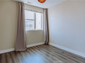 2753 Waverly Drive 1103, Los Angeles CA 90039