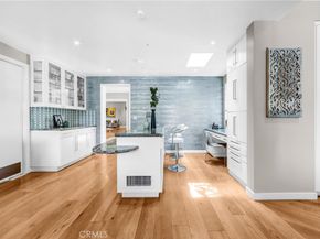 935 Hillcrest Place, Pasadena CA 91106