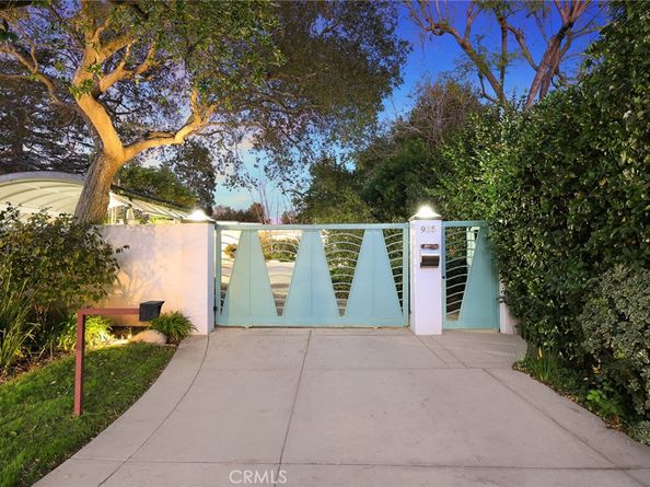 935 Hillcrest Place, Pasadena CA 91106