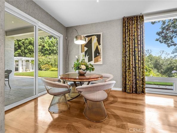 935 Hillcrest Place, Pasadena CA 91106