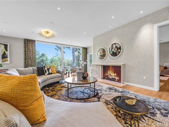 935 Hillcrest Place, Pasadena CA 91106