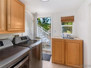 4275 Crestview Dr, La Mesa CA 91941