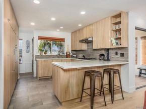 2438 Sacada Cir, Carlsbad CA 92009