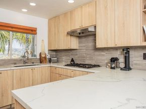 2438 Sacada Cir, Carlsbad CA 92009