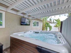 9945 Via Rita E, Santee CA 92071