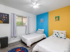 9945 Via Rita E, Santee CA 92071