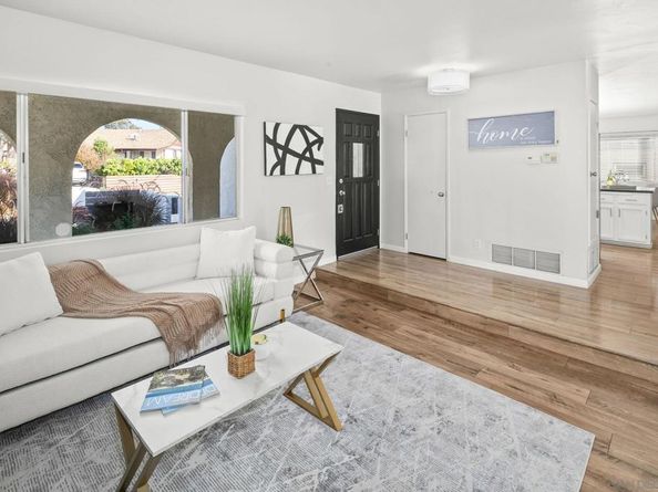 2324 Montclair St, San Diego CA 92104