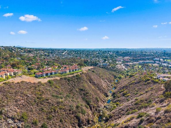 3109 Camino Del Arco, Carlsbad CA 92009