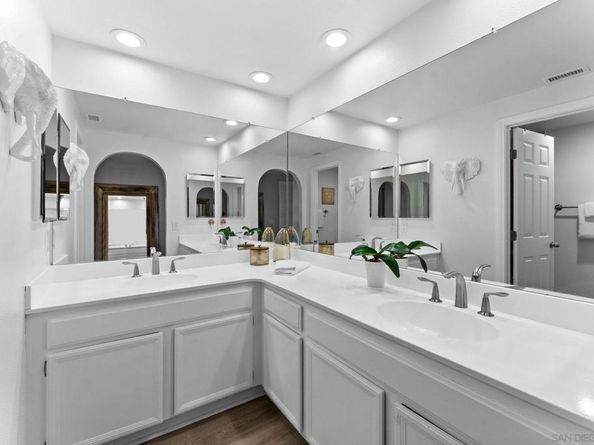 3109 Camino Del Arco, Carlsbad CA 92009