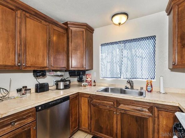 5234 Roswell, San Diego CA 92114