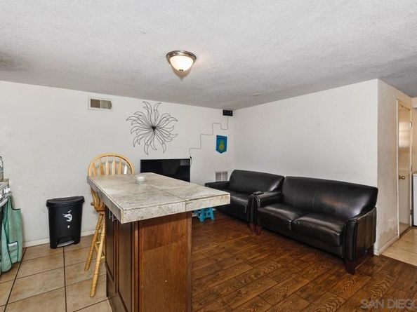 5234 Roswell, San Diego CA 92114