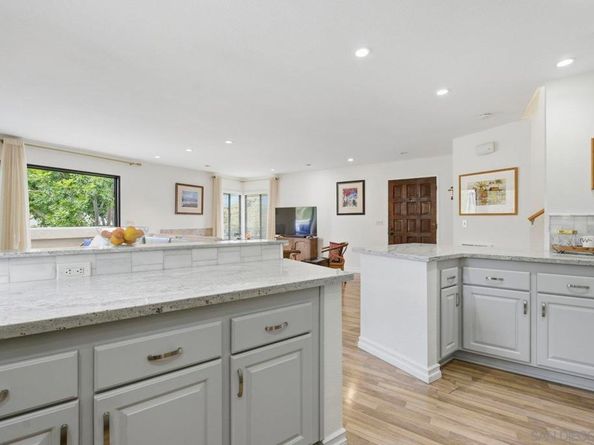 2742 Ariane Drive 153, San Diego CA 92117