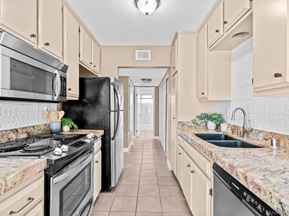 450 W Vermont Ave 104, Escondido CA 92025
