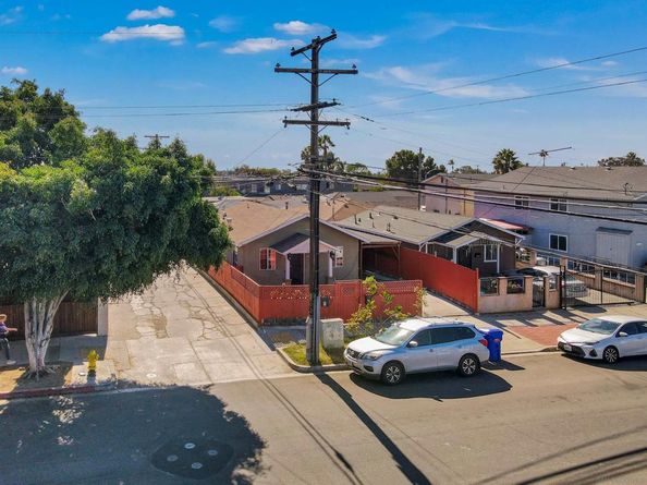 4221 23 Dwight St., San Diego CA 92105