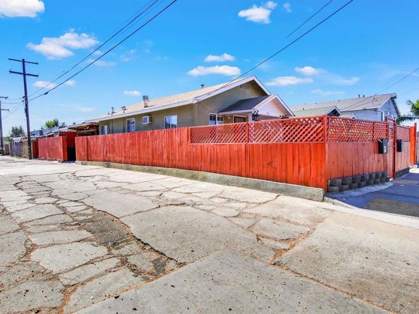 4221 23 Dwight St., San Diego CA 92105