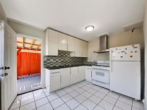 4221 23 Dwight St., San Diego CA 92105