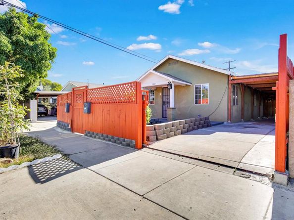 4221 23 Dwight St., San Diego CA 92105