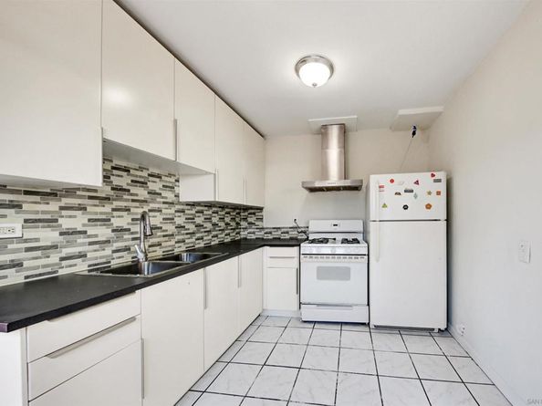 4221 23 Dwight St., San Diego CA 92105