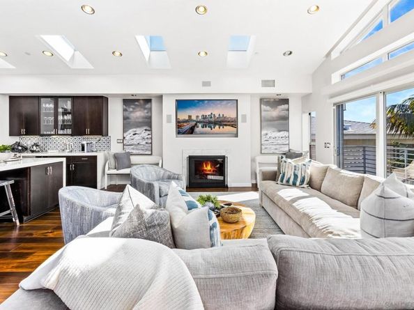 3705 Haines St, San Diego CA 92109