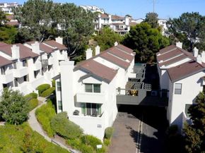 6655 Canyon Rim Row 208, San Diego CA 92111