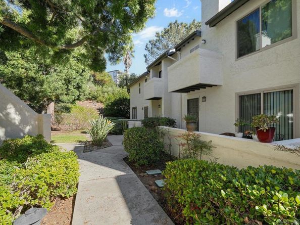 6655 Canyon Rim Row 208, San Diego CA 92111