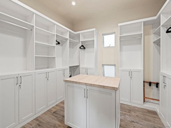 8477 El Paseo Grande, La Jolla CA 92037