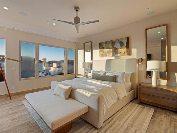 8477 El Paseo Grande, La Jolla CA 92037