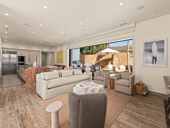 8477 El Paseo Grande, La Jolla CA 92037