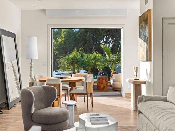 8477 El Paseo Grande, La Jolla CA 92037