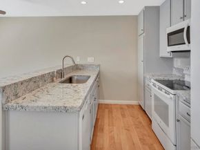 5653 Riley St 105, San Diego CA 92110