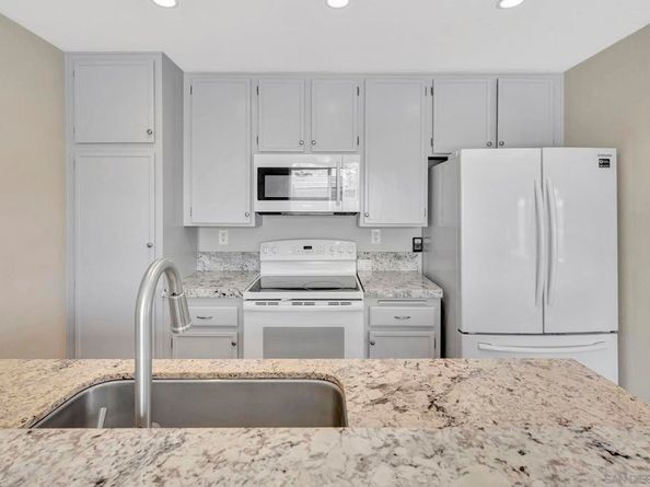 5653 Riley St 105, San Diego CA 92110