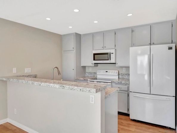 5653 Riley St 105, San Diego CA 92110