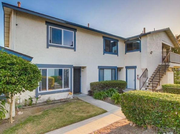 3433 Los Mochis Way, Oceanside CA 92056