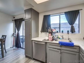 3433 Los Mochis Way, Oceanside CA 92056
