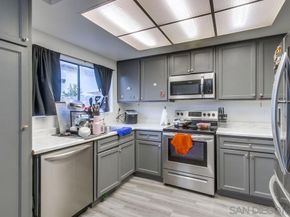 3433 Los Mochis Way, Oceanside CA 92056