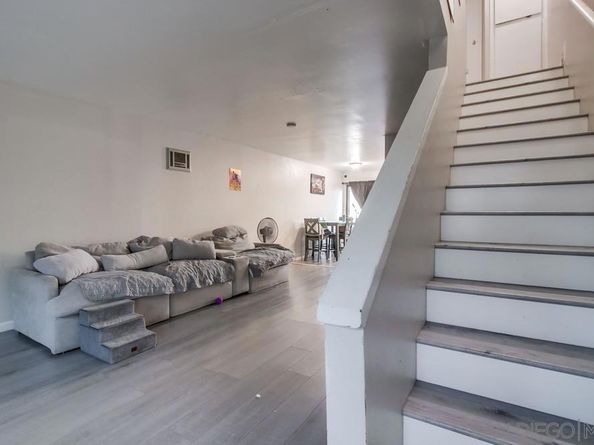 3433 Los Mochis Way, Oceanside CA 92056