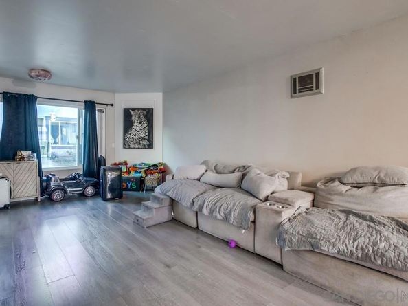 3433 Los Mochis Way, Oceanside CA 92056