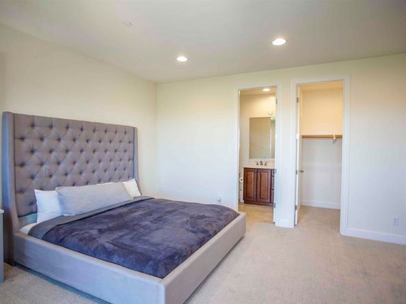 16632 Rose Of Tralee Ln, San Diego CA 92127