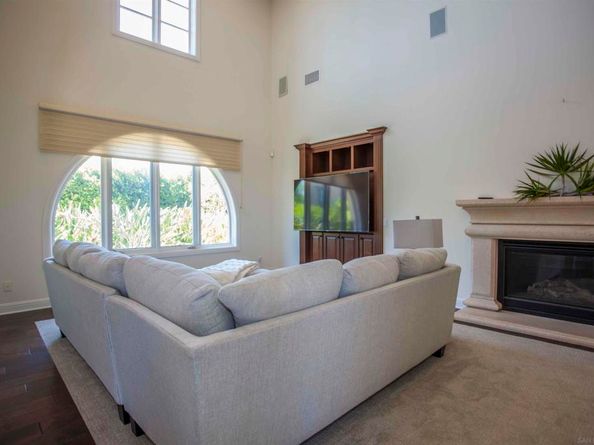 16632 Rose Of Tralee Ln, San Diego CA 92127