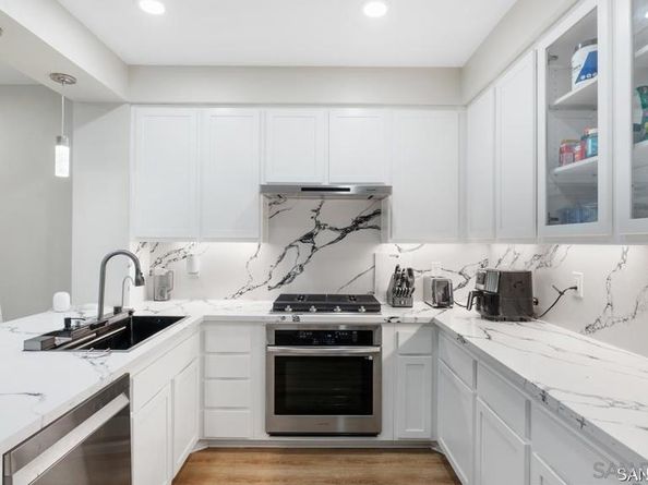 8301 Rio San Diego DR 7, San Diego CA 92108